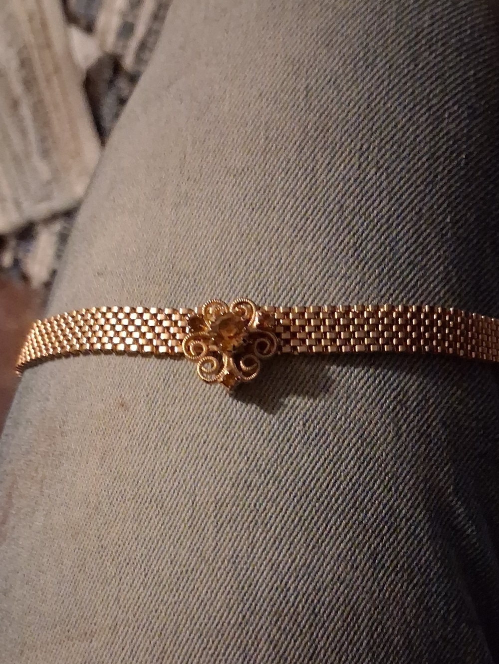 Gold Colored Choaker - Picture 5 of 5